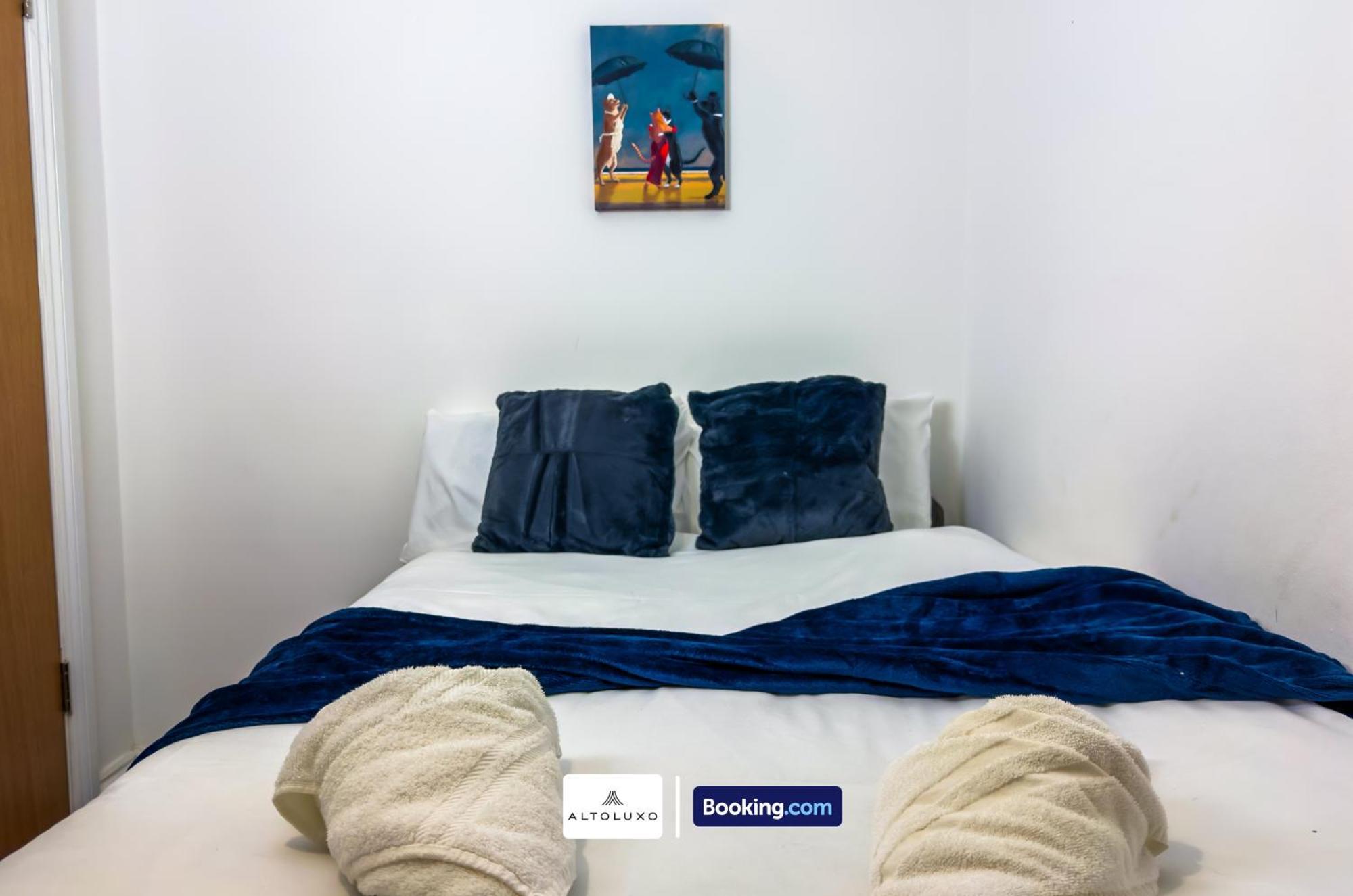 The Purple 5 Bedroom House By Altoluxoexperience Short Lets & Serviced With Free Parking Сasa de vacaciones *